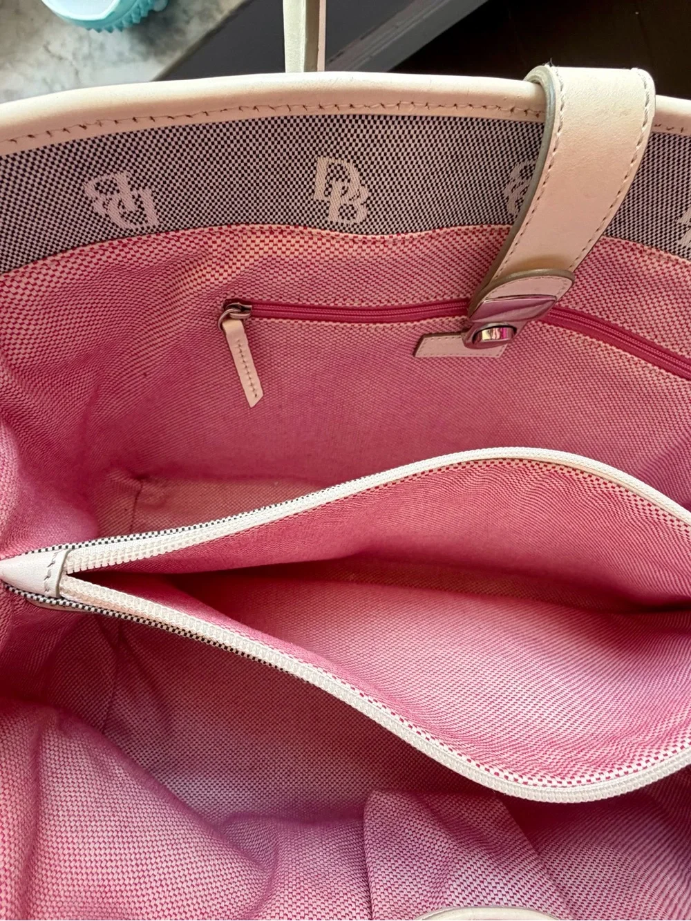 Dooney & Bourke Cream and Gray Monogram Satchel Like New